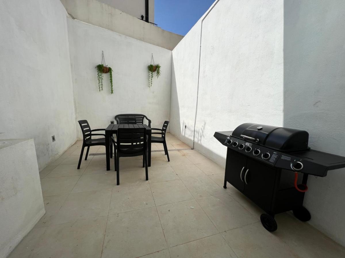 Entire Luxury Sliema Townhouse Steps From Beach Kültér fotó